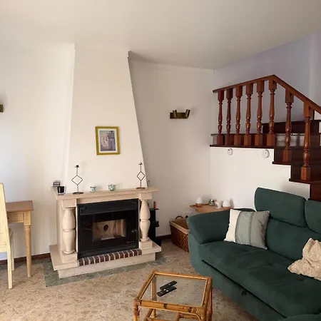 Beautiful Townhouse By The Golf Course And Ocean 펜션 *