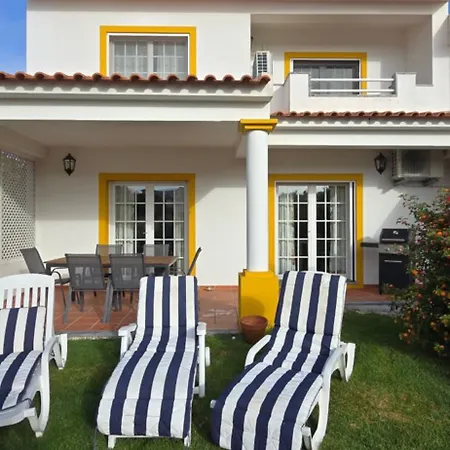 Beautiful Townhouse By The Golf Course And Ocean 펜션 *